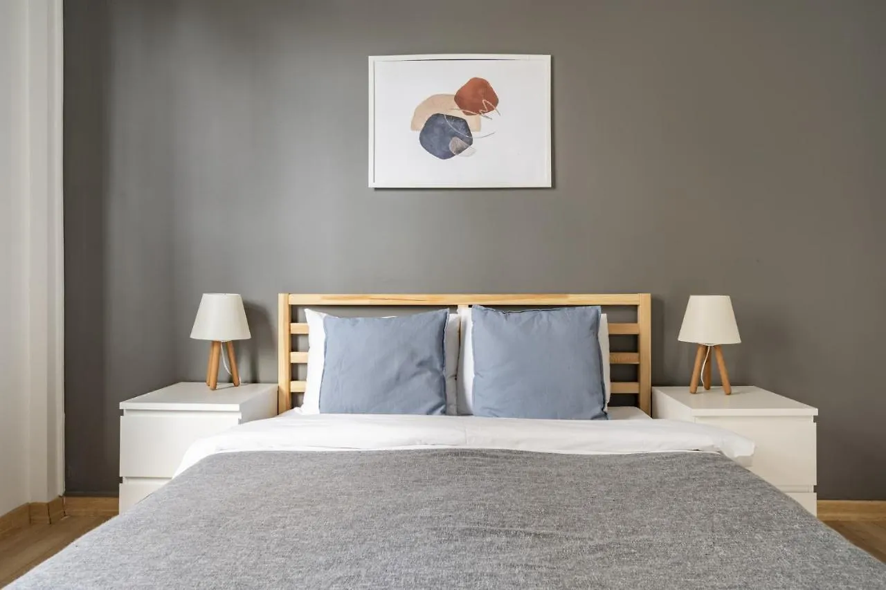 Specious And Stylish Apartment Near Bagdat Street With Excellent Location In Kadikoy Istanbul
